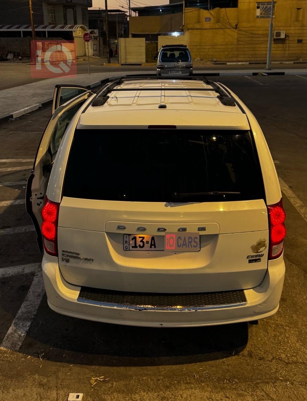 دودج كارافان